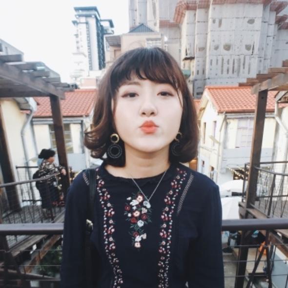 貓小姐(⁎⁍̴̛ᴗ⁍̴̛⁎)